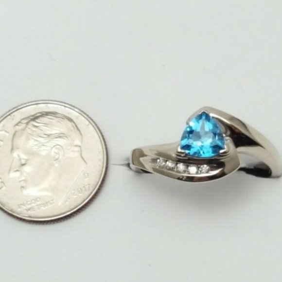 Elegant 10K Karat Solid White Gold Blue Topaz & Diamond Ring - Size 7 - Nice! - Picture 10 of 11